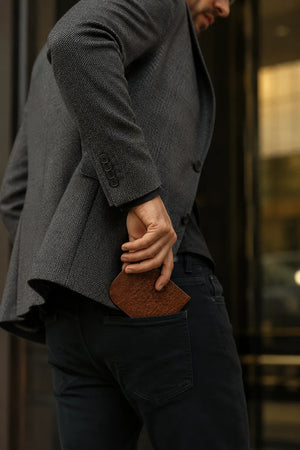 Bifold Ergonomic Holder Brown