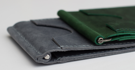 Money clips vs. Wallets: Which one is right for you?