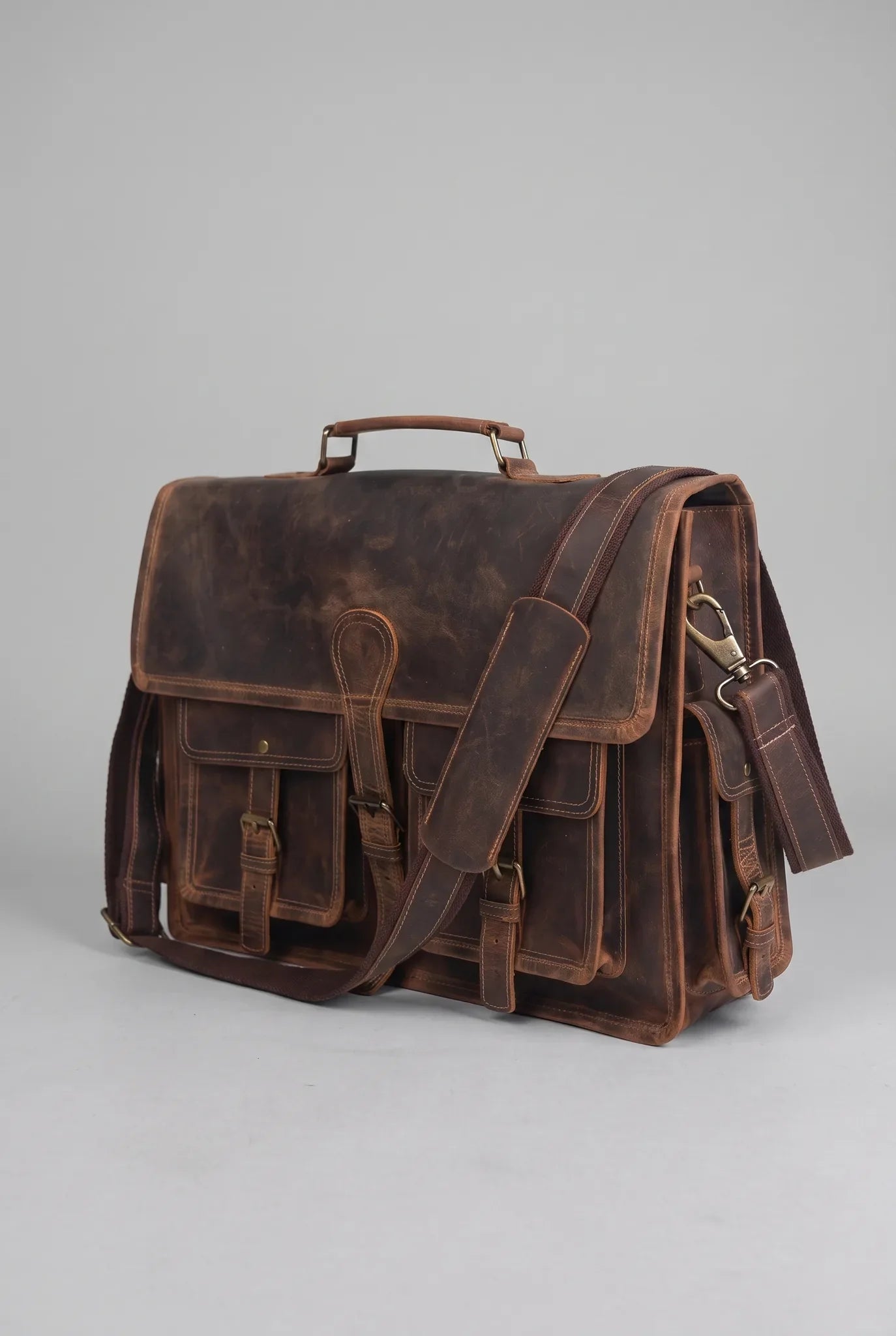 Buffalo Messenger Dual Compartment AZ 053